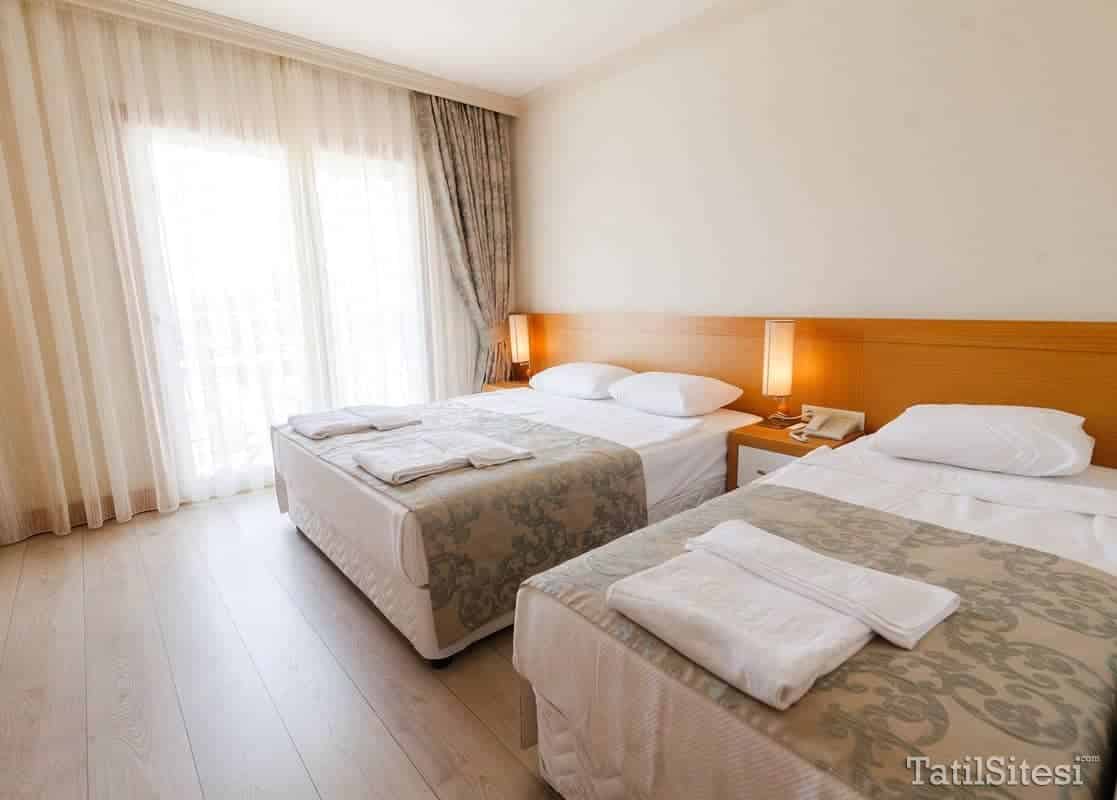 Loceanica Beach Resort Hotel